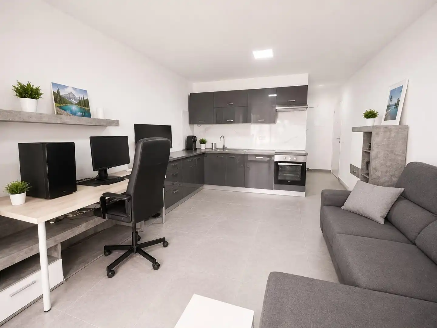 Sala de estar de Apartamento en venta en Arona con Terraza, Amueblado y Piscina comunitaria