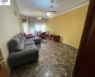 Sala d'estar de Pis de lloguer en  Albacete Capital amb Calefacció, Terrassa i Balcó