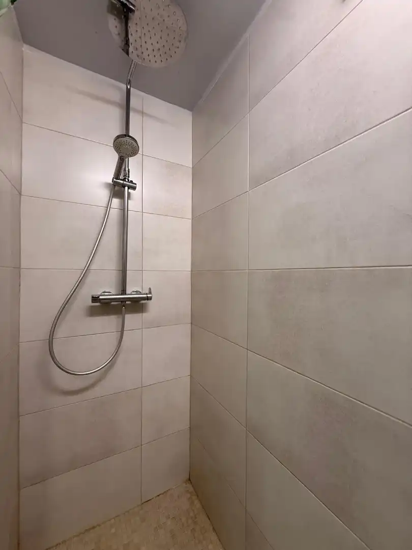 Bathroom of Flat for rent in Barcelona  with Air Conditioner, Heating and Parquet flooring