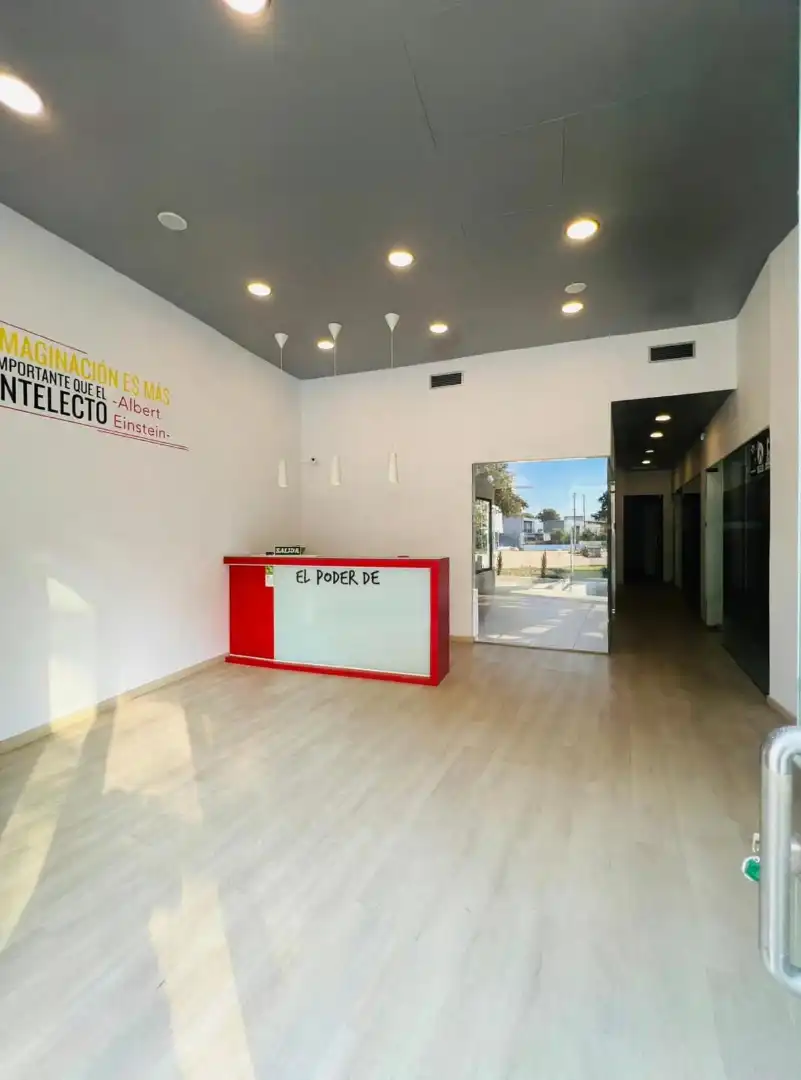 Gewerbefläche zum Verkauf in Carrer de la Verge de la Pineda 2, imagen 3