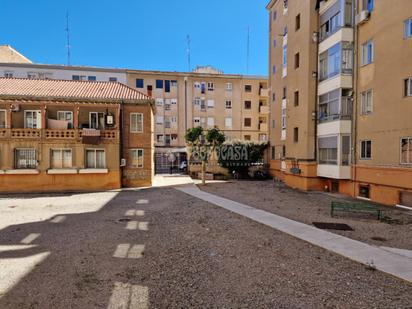 Exterior view of Flat for sale in  Huesca Capital  with Balcony