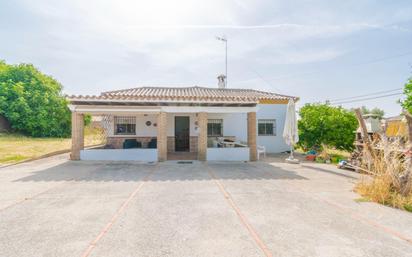 Exterior view of House or chalet for sale in Chiclana de la Frontera  with Private garden and Swimming Pool