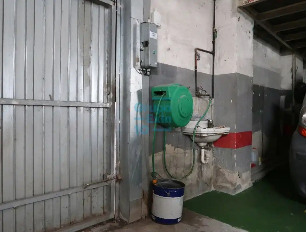 Garage zum Verkauf in Donostia - San Sebastián 