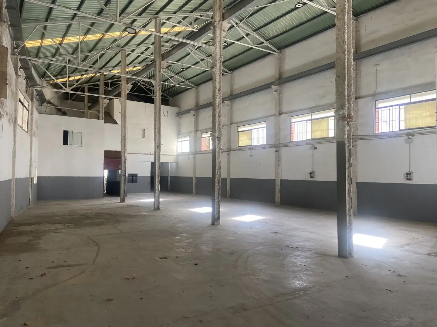 Nave industrial de alquiler en Sant Just Desvern