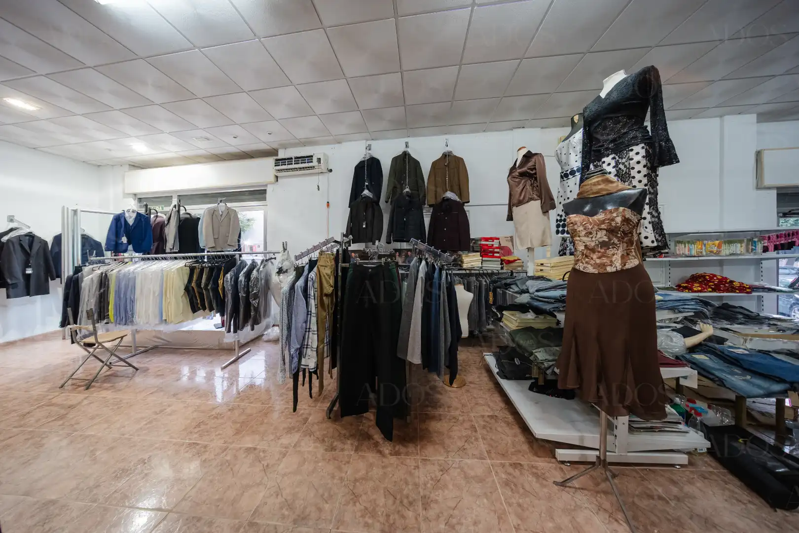 Local comercial en venda a Calle Reverenda Madre María Micaela, imagen 4