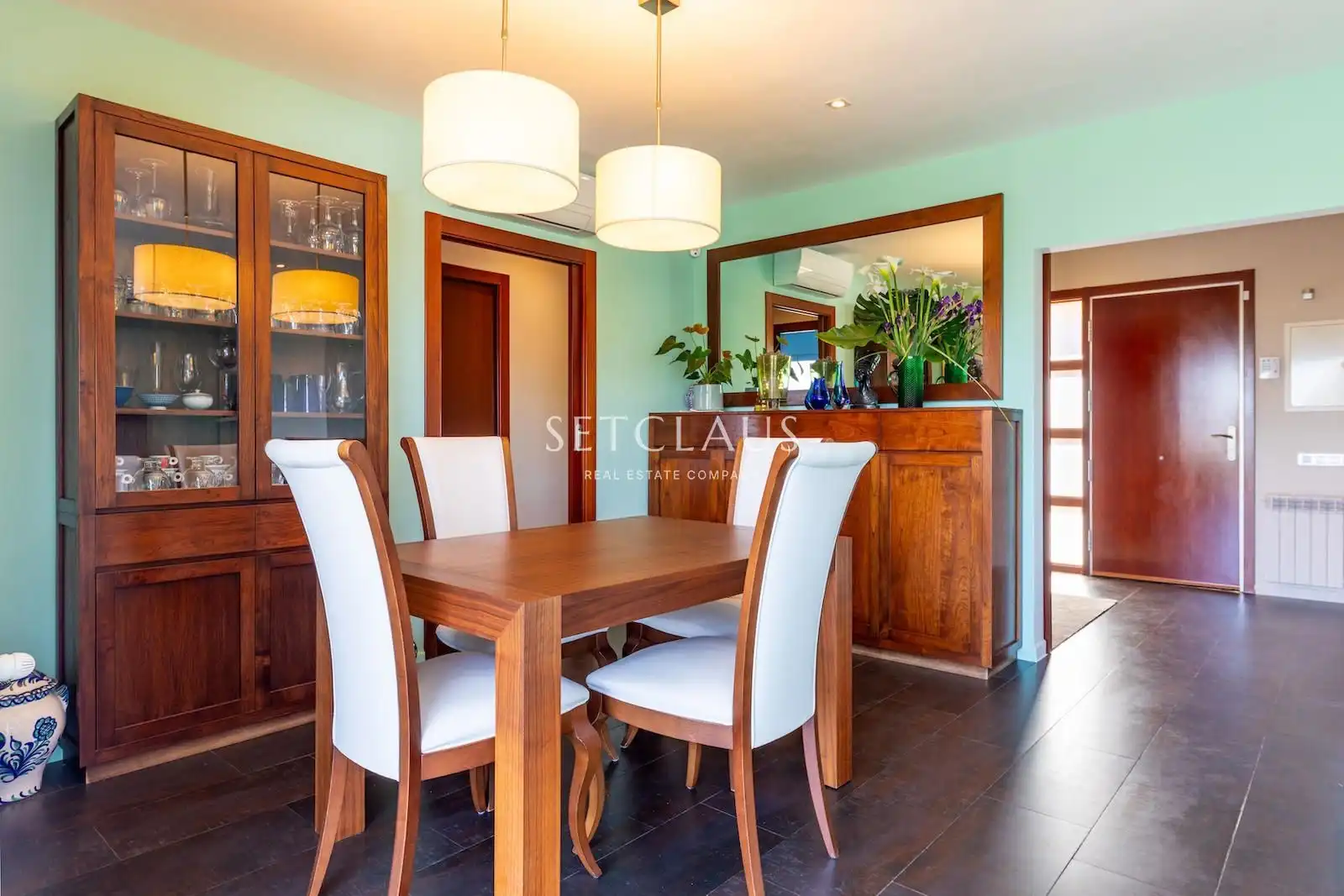 Comedor de Casa o chalet en venta en Vilanova del Vallès con Aire acondicionado, Calefacción y Jardín privado