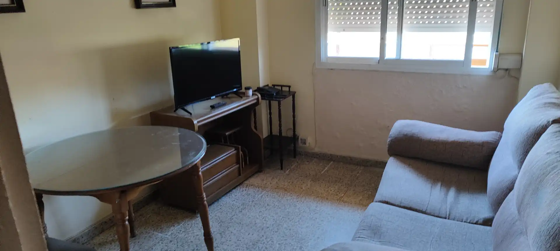 Living room of Flat for sale in Algeciras  with Heating, Terrace and Furnished