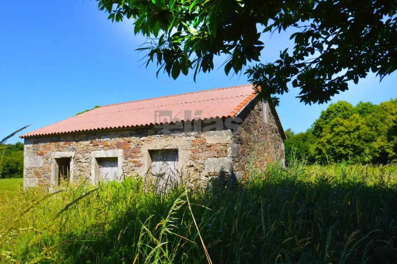 Casa o xalet en venda en Zas amb Calefacció i Jardí privat