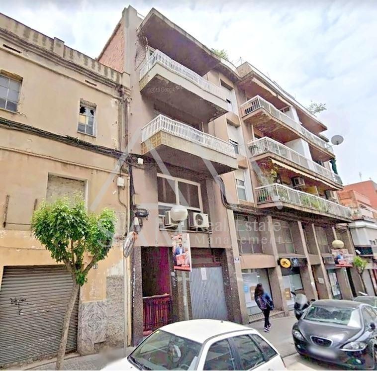 Exterior view of Single-family semi-detached for sale in Badalona  with Balcony