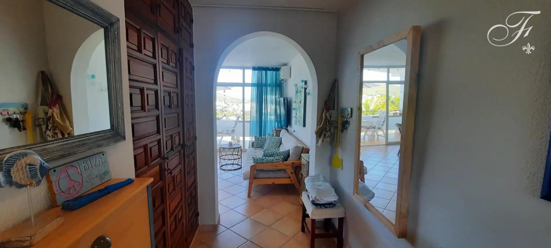 Piso en venta en Santa Eulària des Riu con Aire acondicionado y Piscina comunitaria