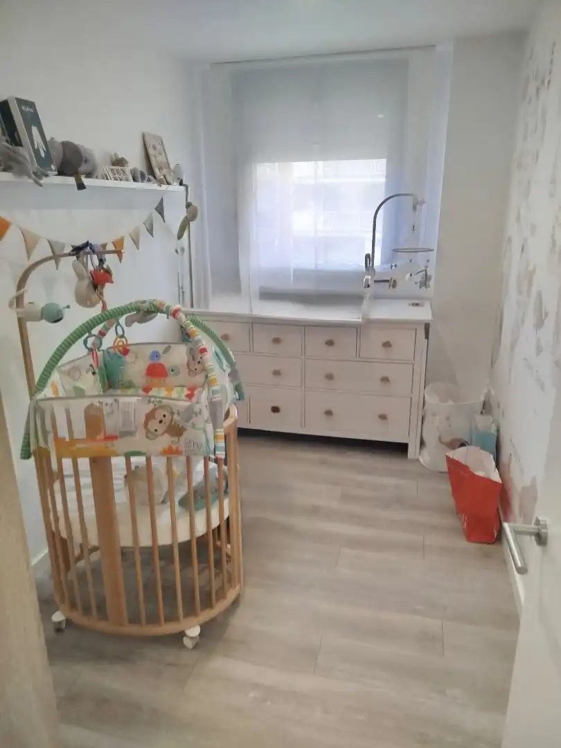 Dormitori de Pis en venda en Badalona amb Aire condicionat, Calefacció i Parquet