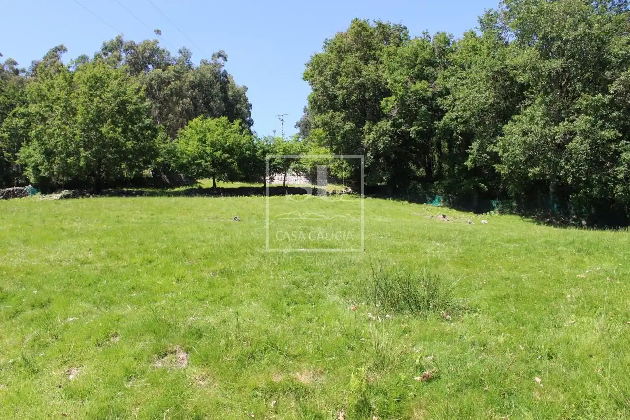 Country house zum Verkauf in A Lama   mit Privatgarten