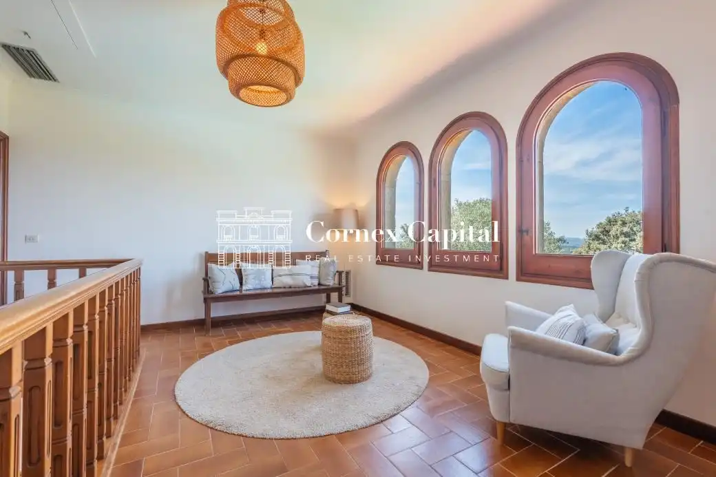 Sala de estar de Finca rústica de alquiler en Fontanilles con Aire acondicionado, Calefacción y Jardín privado