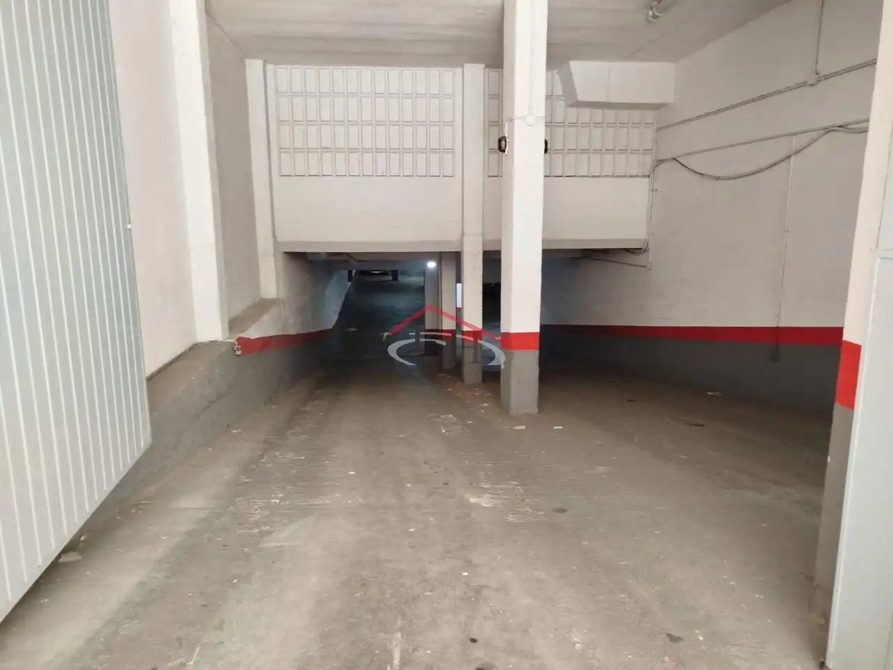 Aparcament de Pis en venda en León Capital  amb Calefacció i Terrassa