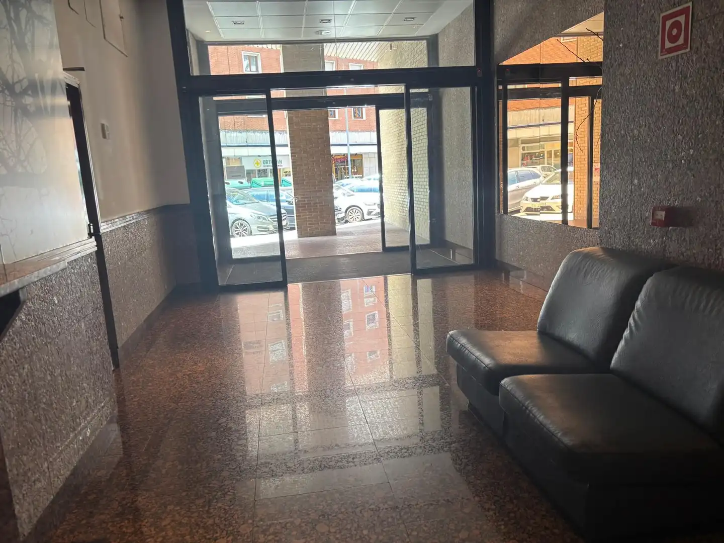 Piso de alquiler en  Pamplona / Iruña con Calefacción, Parquet y Terraza