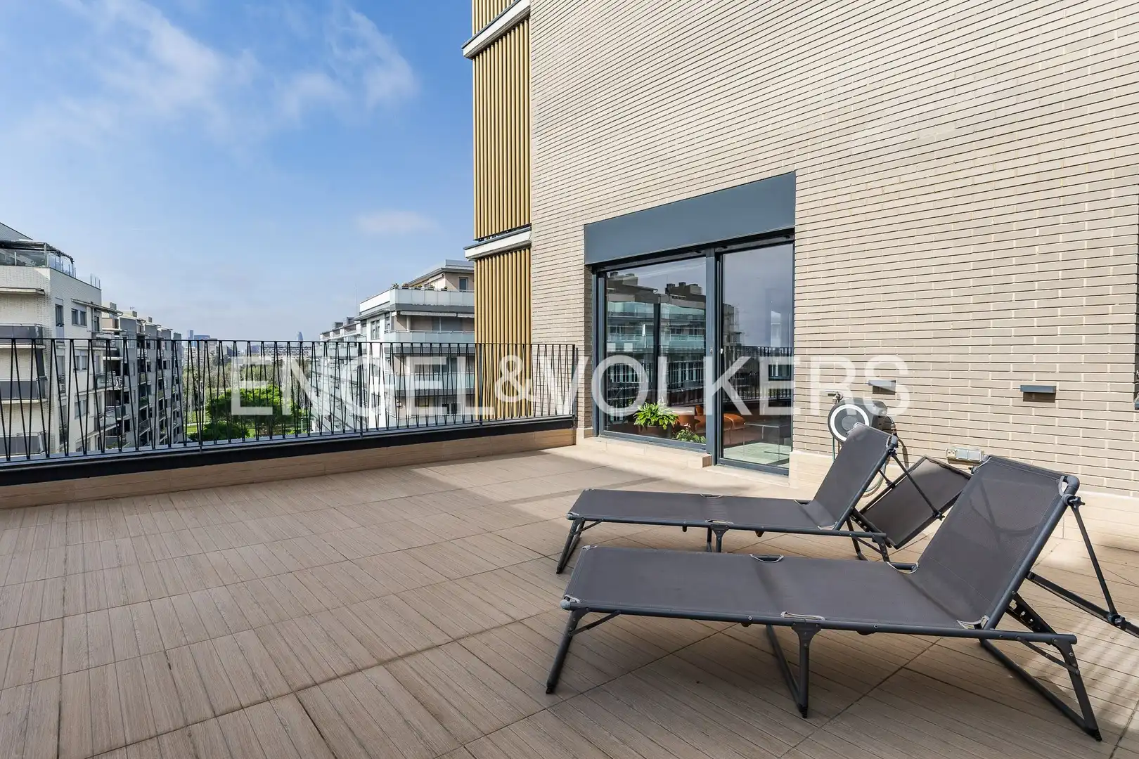 Terraza de Ático en venta en Sant Adrià de Besòs con Aire acondicionado, Calefacción y Parquet