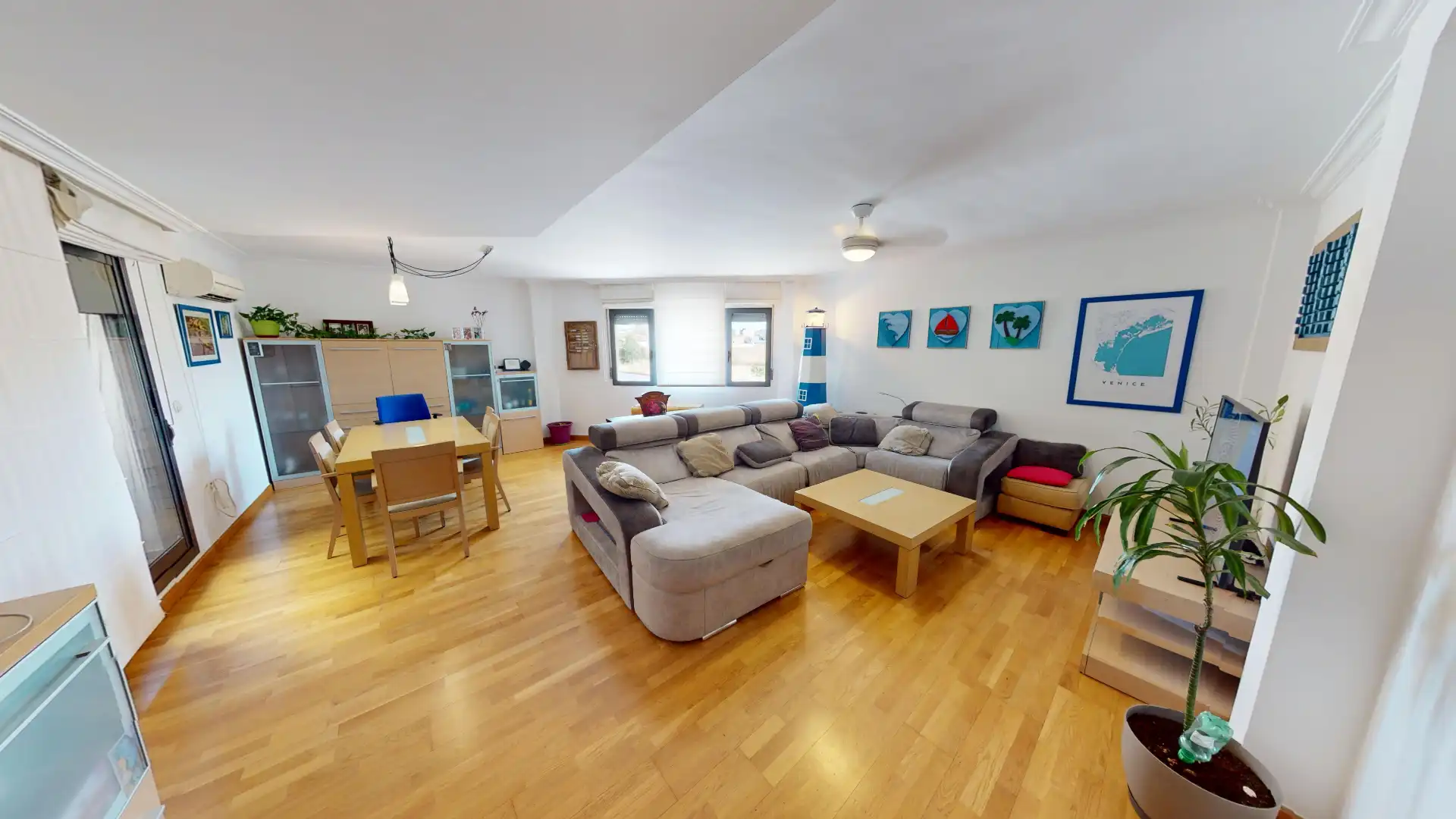 Sala de estar de Casa adosada en venta en Albacete con Aire acondicionado, Calefacción y Parquet