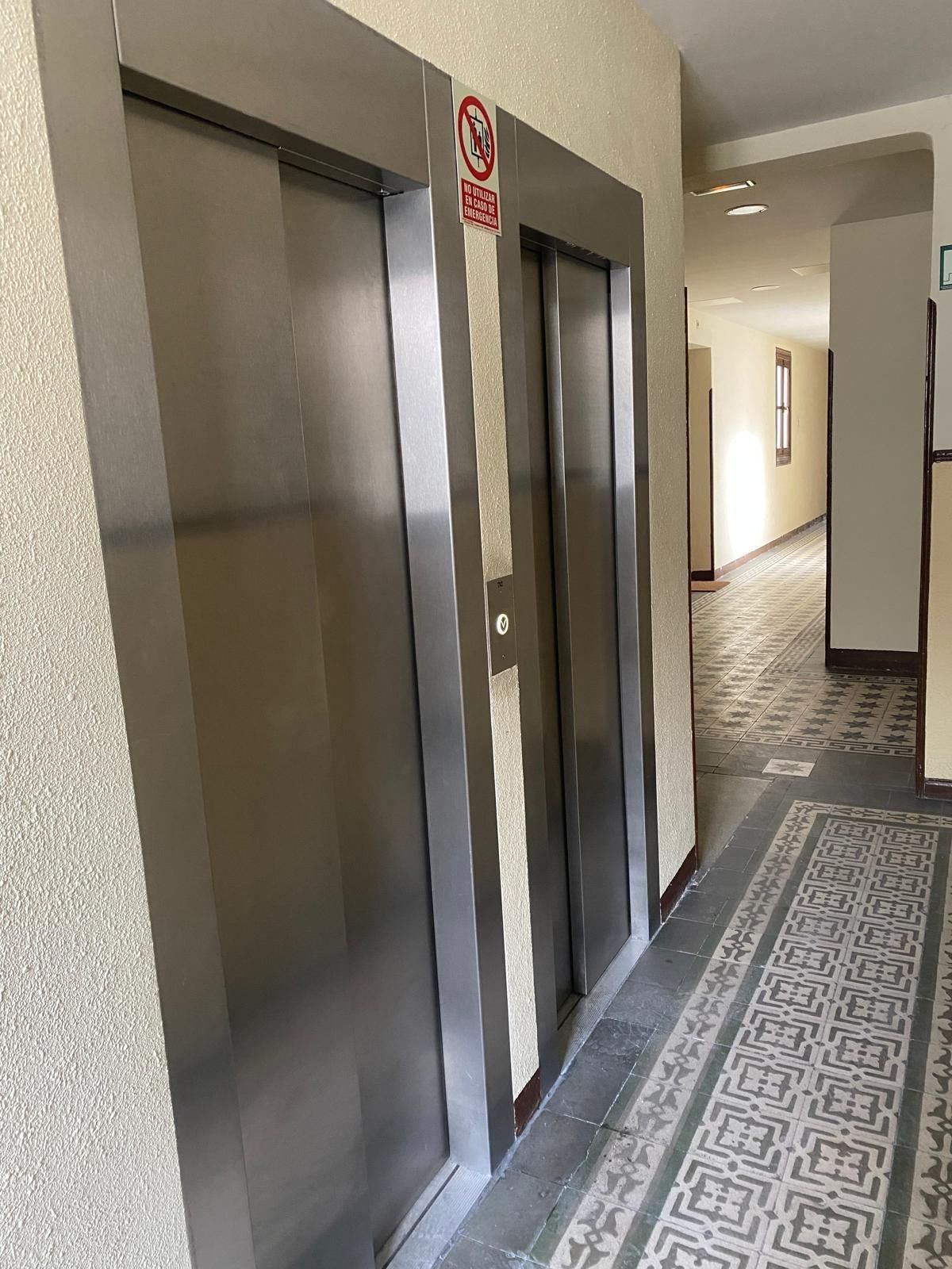 Flat for sale in  Madrid Capital  with Parquet flooring