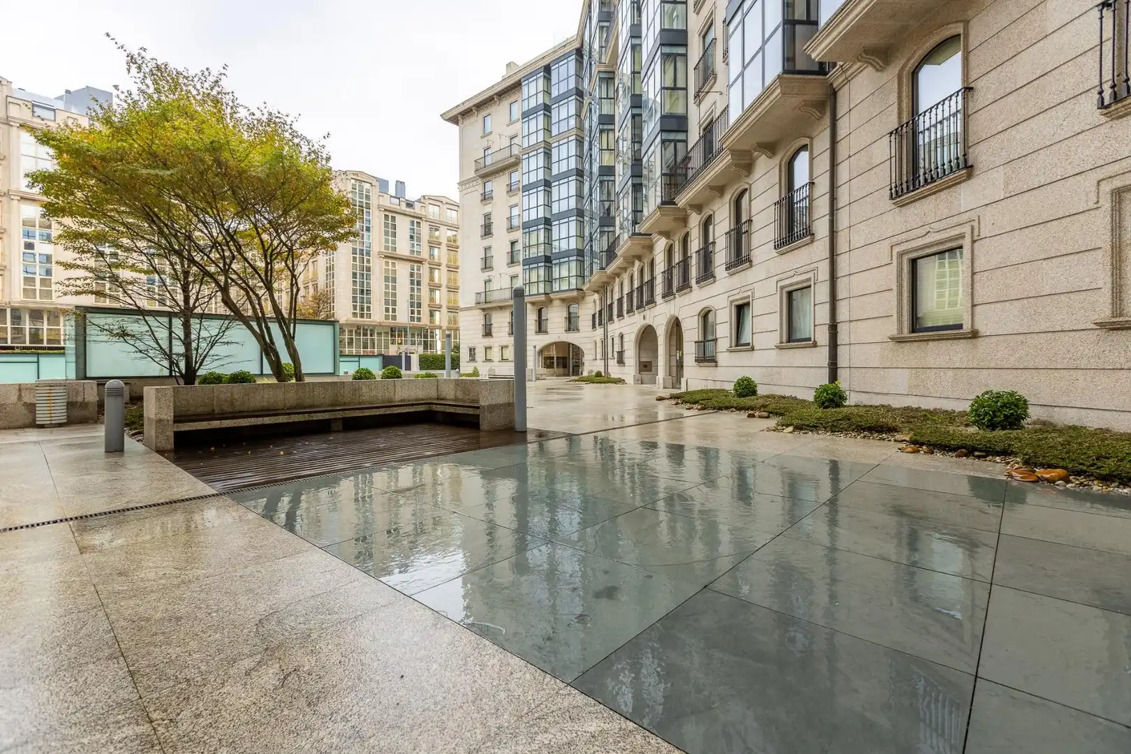Vista exterior de Piso en venta en A Coruña Capital  con Calefacción, Jardín privado y Trastero