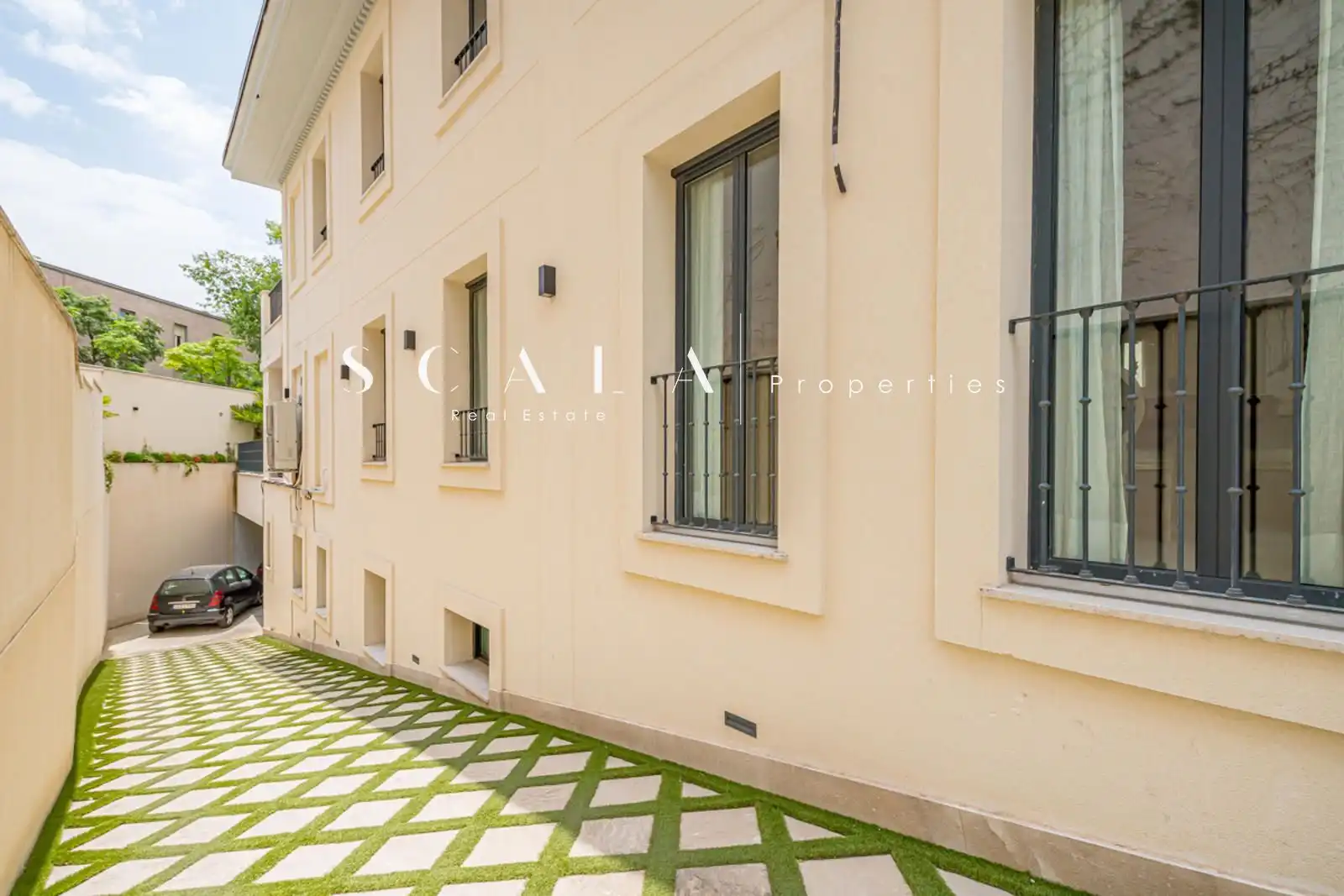 Vista exterior de Dúplex de lloguer en Madrid amb Aire condicionat, Calefacció i Jardí privat