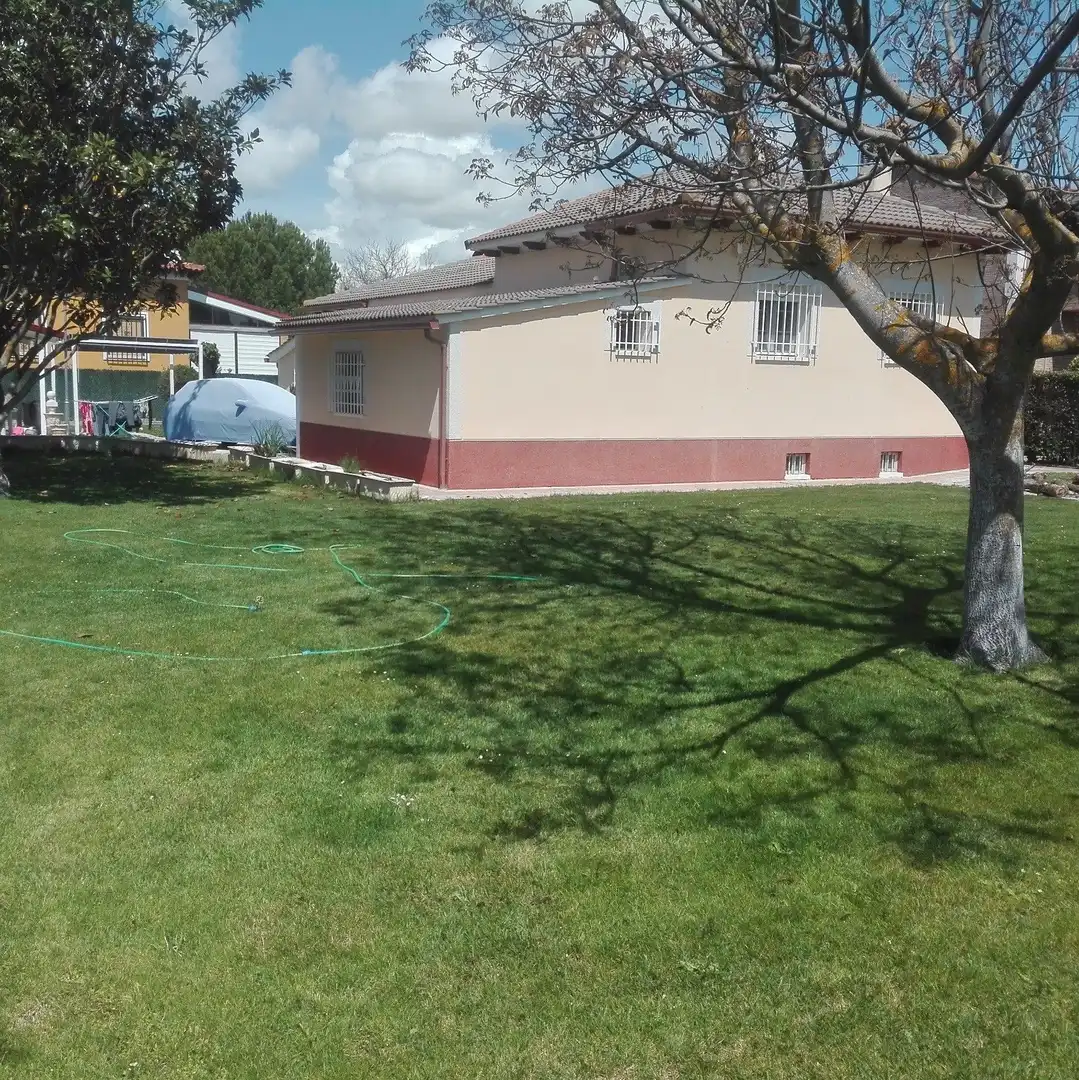 Jardín de Casa o chalet en venta en Simancas con Jardín privado, Parquet y Terraza