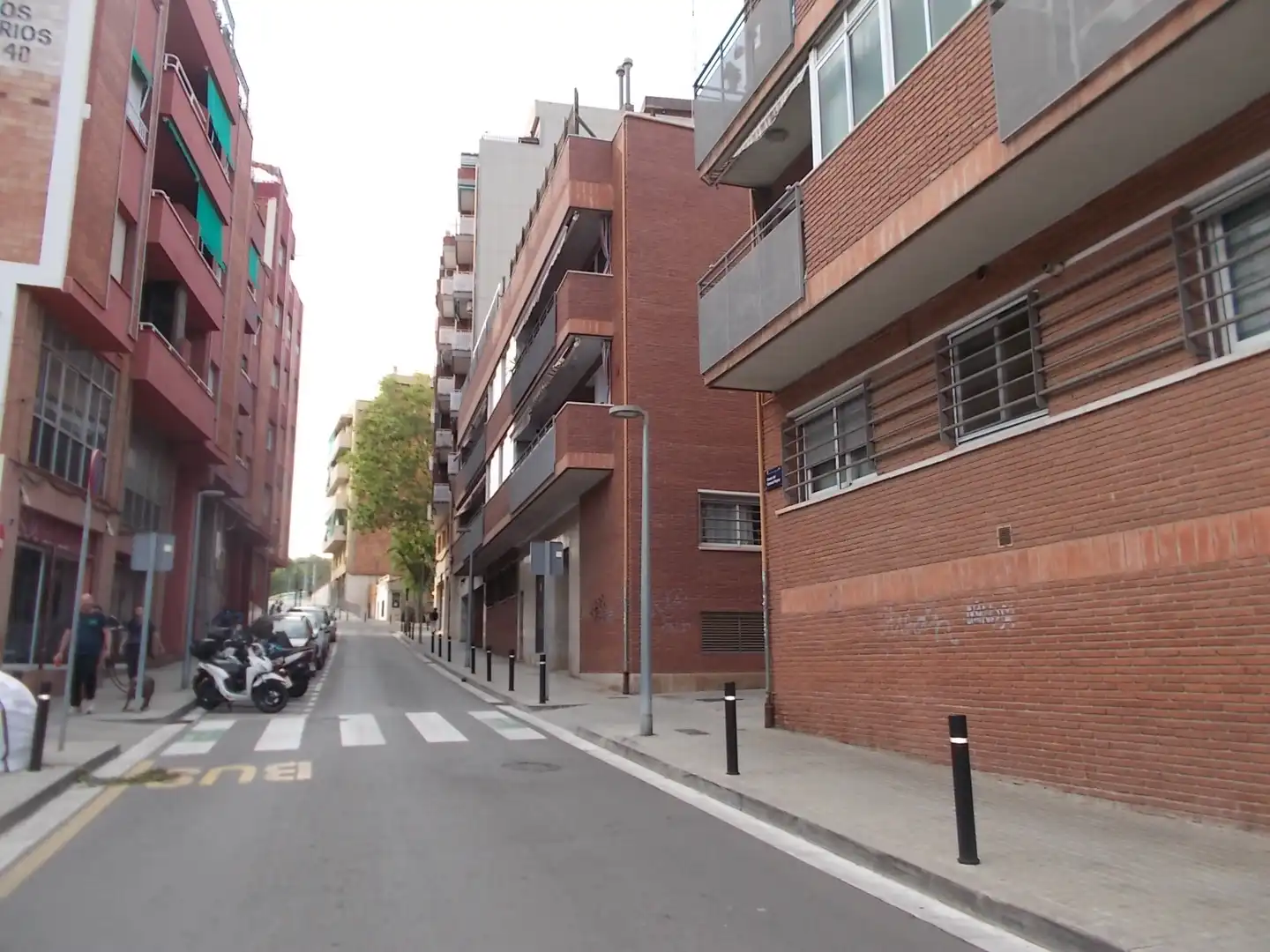Außenansicht von Garage zum Verkauf in Badalona