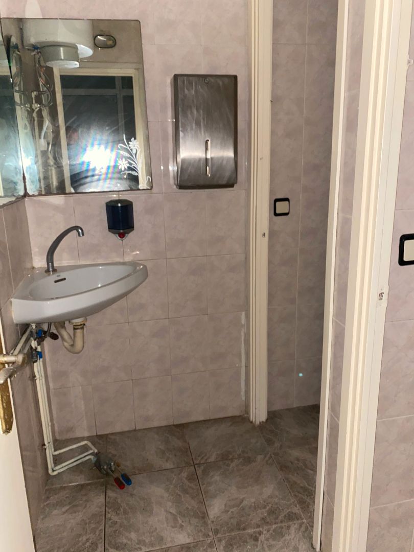 Bany de Nau industrial en venda en Montgat