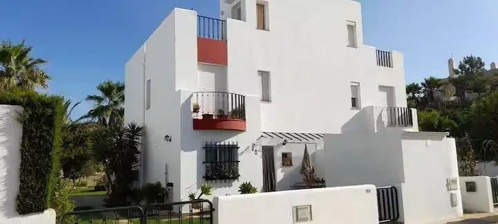 Casa adosada en venta en Calle ARTEMISA, Lepe