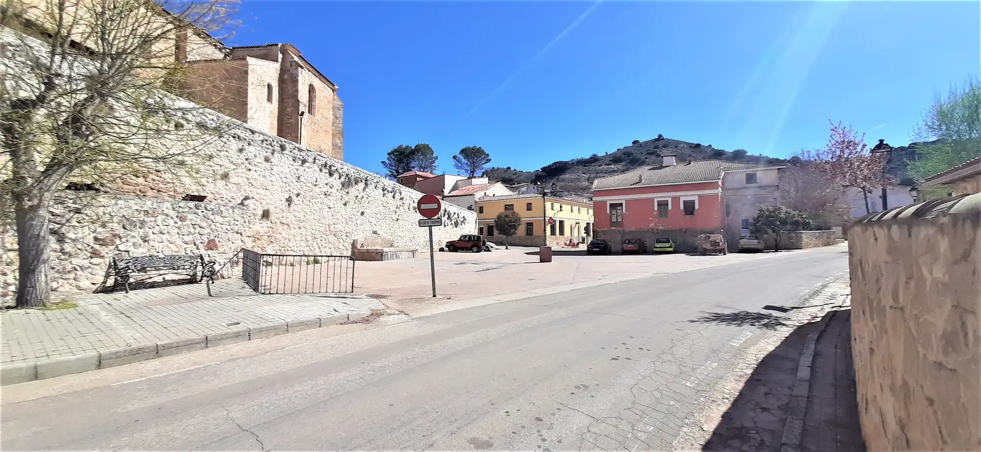 Außenansicht von Country house zum Verkauf in Moratilla de los Meleros mit Abstellraum und Balkon