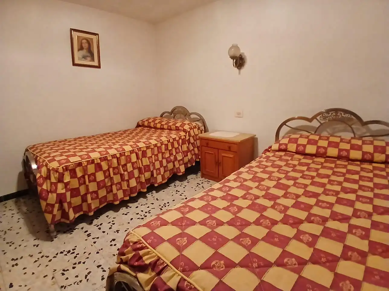 Dormitori de Finca rústica en venda en Calatorao amb Jardí privat, Terrassa i Moblat