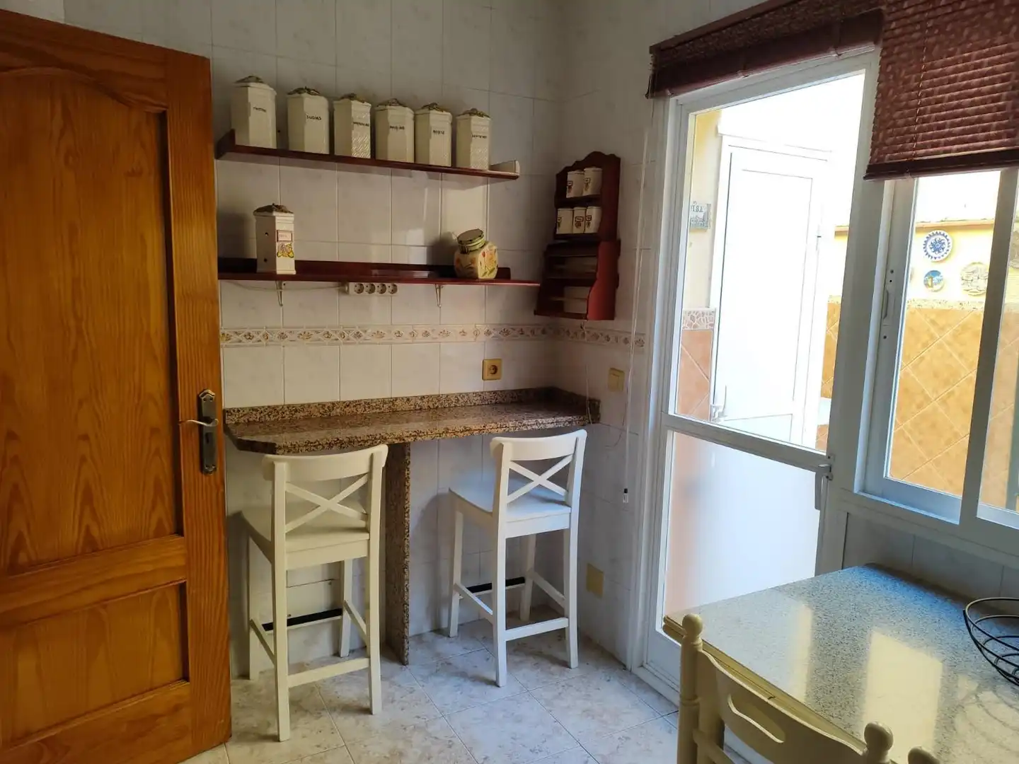 Cuina de Casa adosada en venda en Málaga amb Aire condicionat, Calefacció i Jardí privat