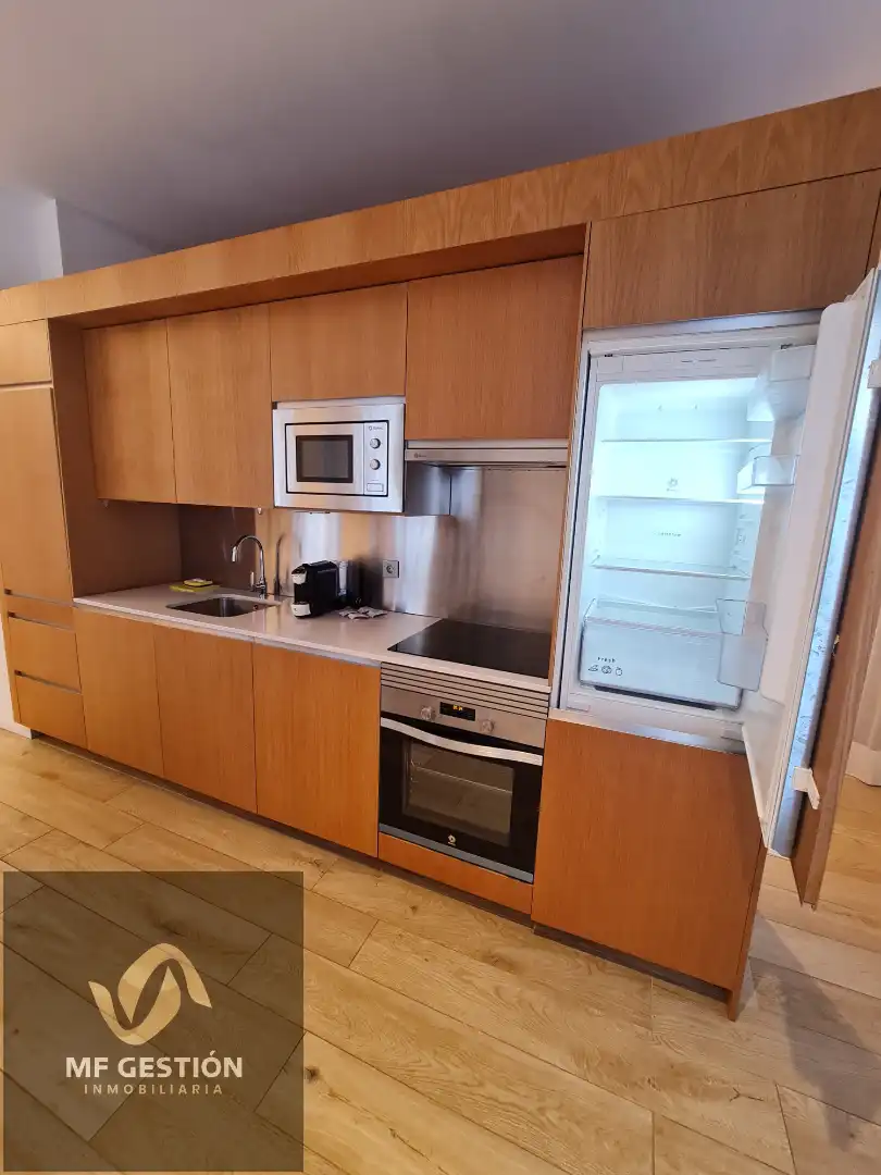 Kitchen of Flat for rent in Vigo   with Air Conditioner, Heating and Furnished