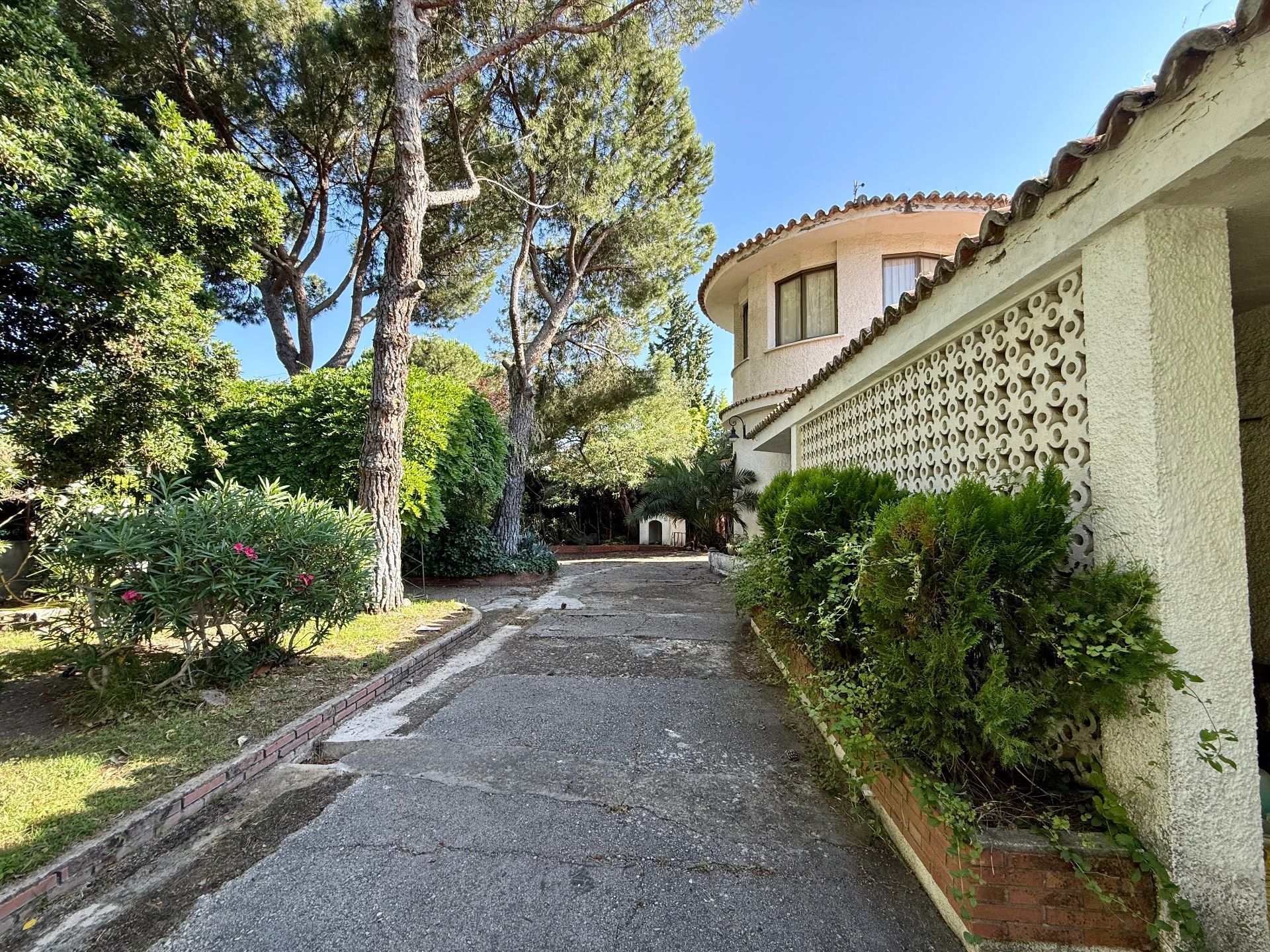 Exterior view of House or chalet for sale in Boadilla del Monte  with Storage room