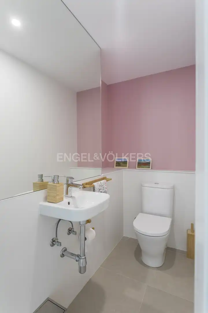 Baño de Piso de alquiler en Madrid con Aire acondicionado, Calefacción y Amueblado