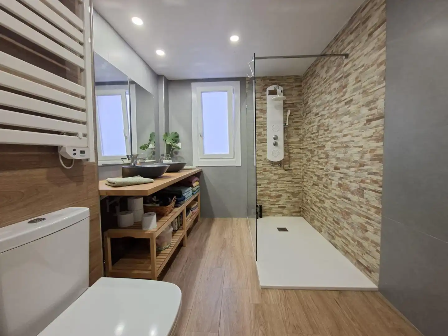 Baño de Piso en venta en Vilagarcía de Arousa con Terraza, Amueblado y Balcón