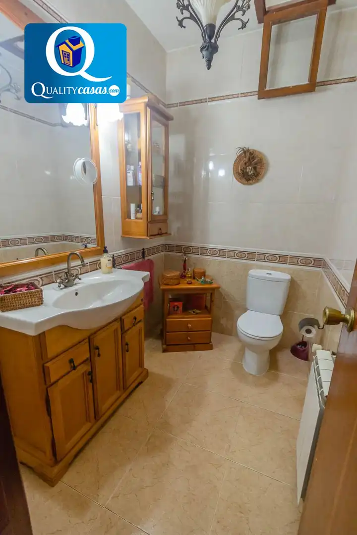 Baño de Casa o chalet en venta en El Campello con Calefacción, Terraza y Trastero