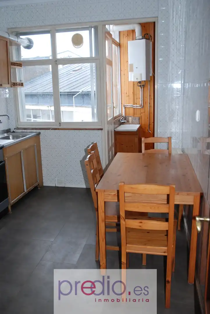 Comedor de Piso en venta en Lugo con Calefacción, Parquet y Trastero