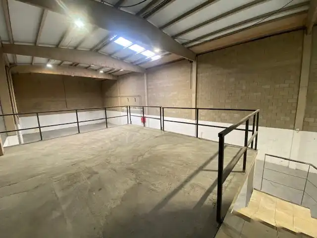 Nave industrial de alquiler en Santa Perpètua de Mogoda
