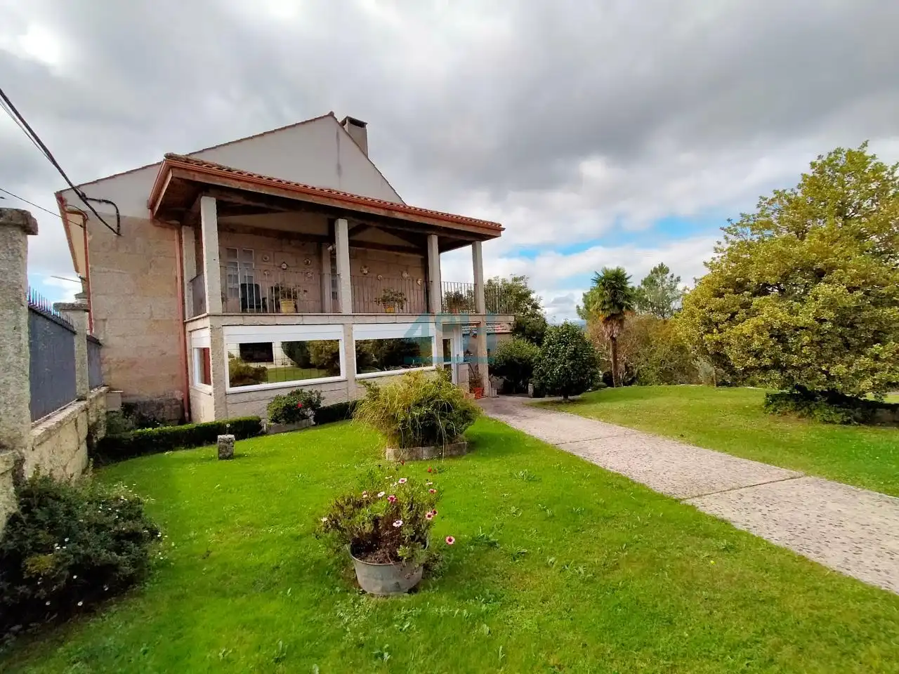 Vista exterior de Casa o chalet en venta en Amoeiro con Calefacción, Jardín privado y Terraza