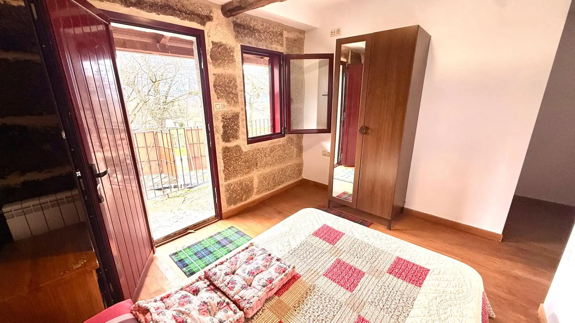 Dormitori de Finca rústica en venda en A Merca   amb Jardí privat, Terrassa i Traster