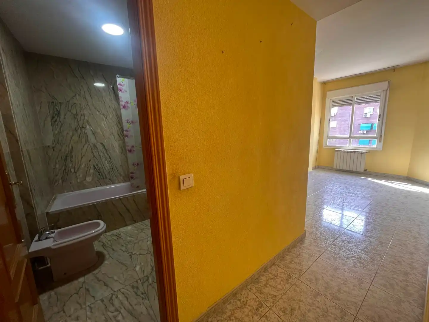 Flat for sale in Fuenlabrada  with Air Conditioner, Heating and Balcony