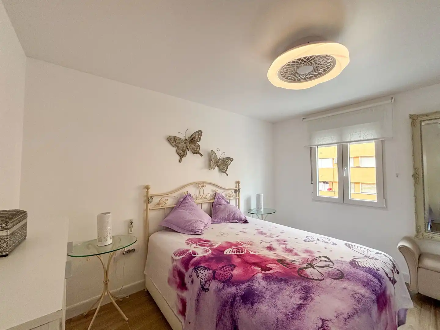 Dormitori de Apartament de lloguer en Torrevieja amb Piscina i Piscina comunitària