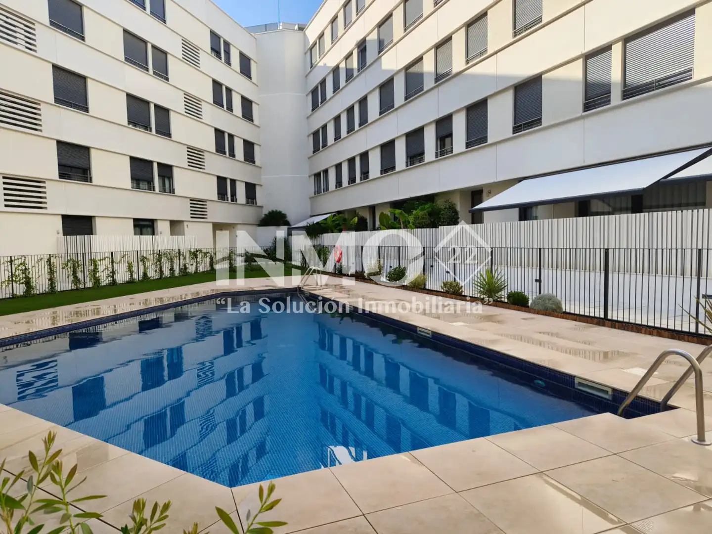 Apartment with pool for sale in Carrer del Garbí