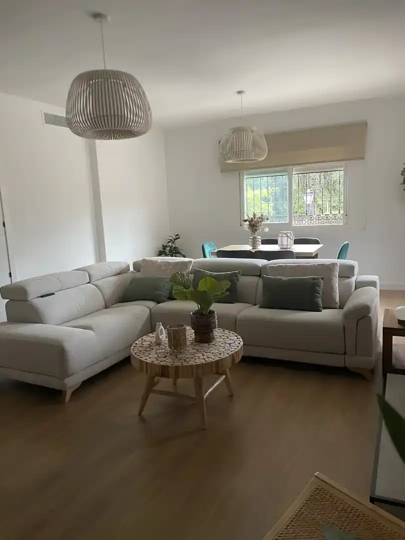 Sala de estar de Casa o chalet en venta en Córdoba con Aire acondicionado, Jardín privado y Parquet