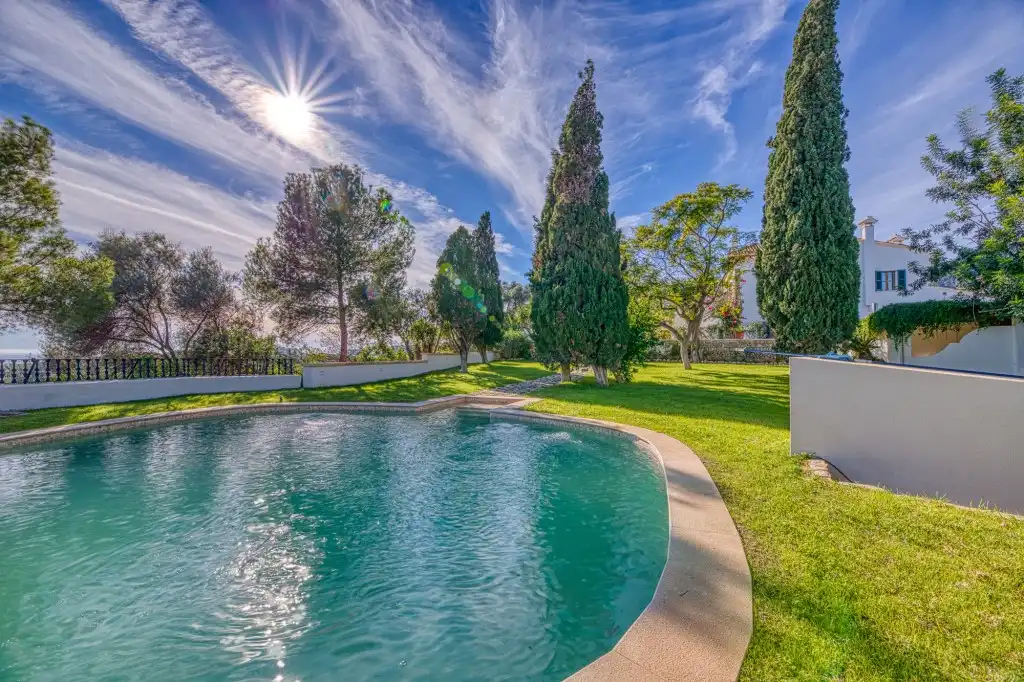 Chalet con piscina en venta en Ponent