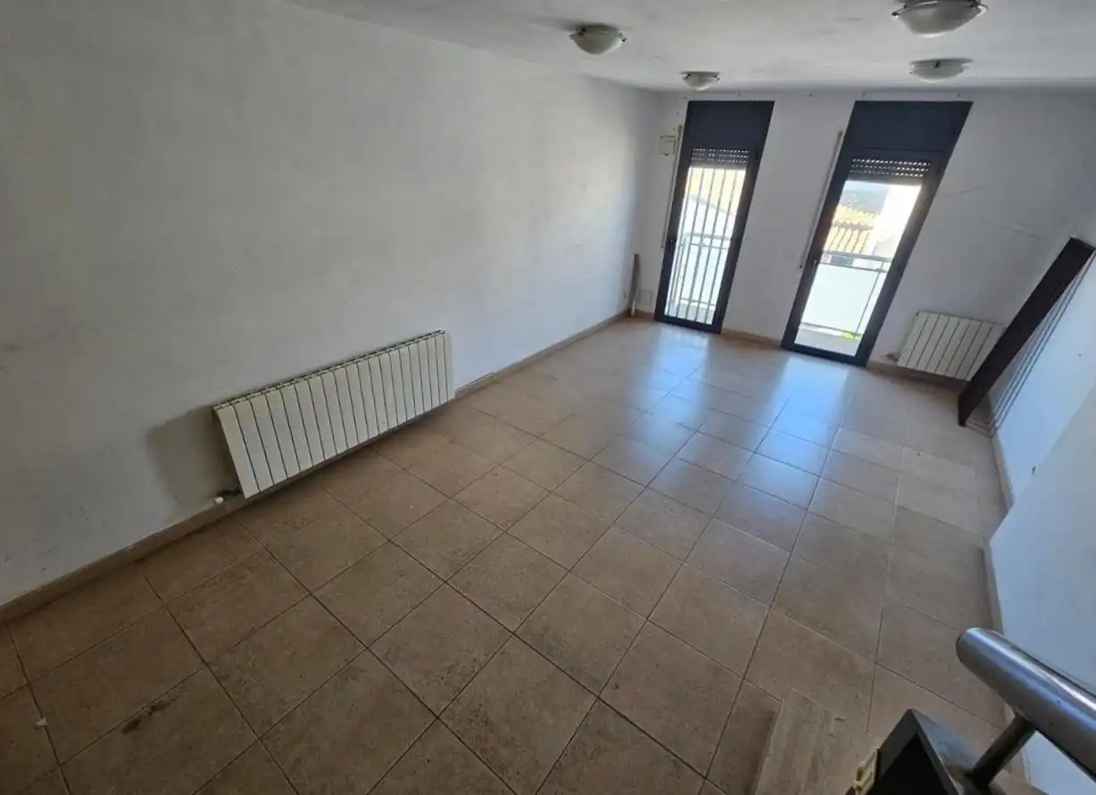 Außenansicht von Maisonette zum Verkauf in Mont-ras, Girona