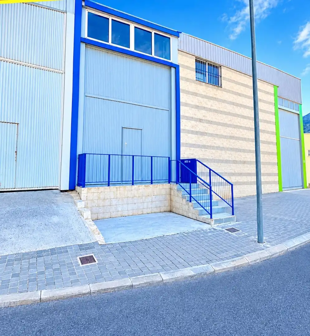 Local comercial en venda a Pol Ind Alberca