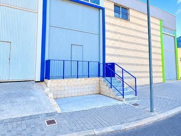 Locale commerciale in vendita a Pol Ind Alberca