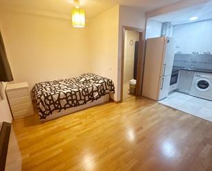 Bedroom of Study to rent in Torrejón de Ardoz  with Air Conditioner