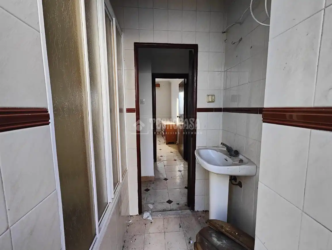 Dormitori de Casa adosada en venda en Los Palacios y Villafranca amb Balcó